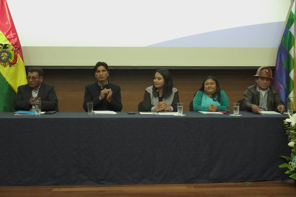 DATACOM S.R.L RECIBE RECONOCIMIENTO DE LA PRIMERA VICEPRESIDENCIA DE LA CÁMARA DE DIPUTADOS POR SUS XVI ANIVERSARIO